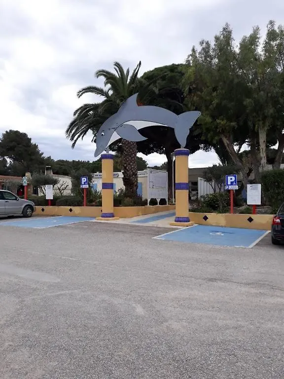 Tutti Frutti Hotel Hyeres 0*,